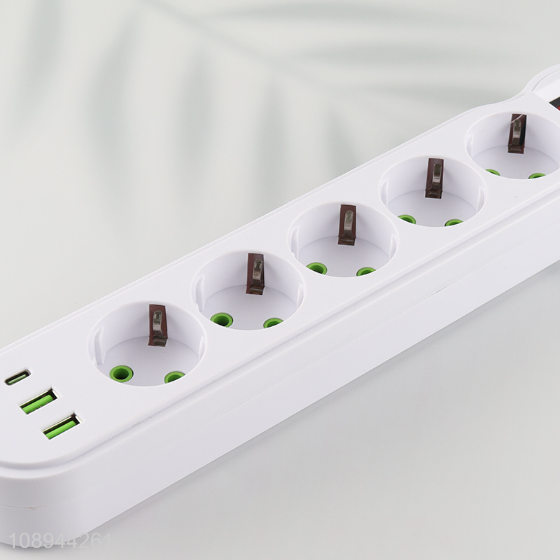 Hot Selling European Power Strip with 1 Type-C 2 USB Charging Ports