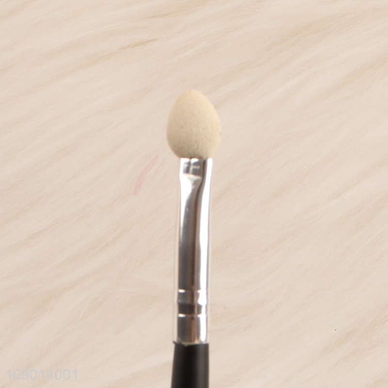 Low price eyeshadow stick sponge stick smudged eyeshadow brush makeup brush